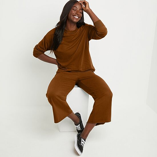 Hanes Womens Crew Neck Long Sleeve Sweatshirt