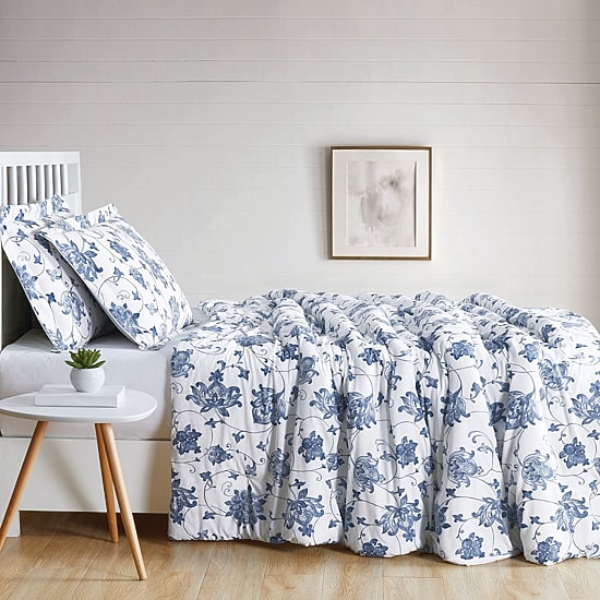 Cottage Classics Estate Bloom Midweight Comforter Set