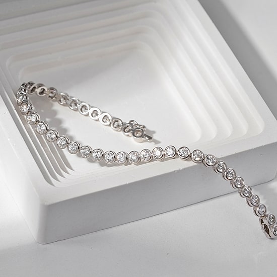 Diamonart Womens Cubic Zirconia Sterling Silver 7.25 Inch Tennis Bracelet