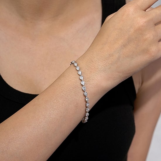 Diamonart Womens Cubic Zirconia Sterling Silver 7.25 Inch Tennis Bracelet