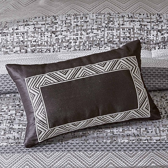 Madison Park Melody 6-Pc Reversible Jacquard Quilt Set With Throw Pillows