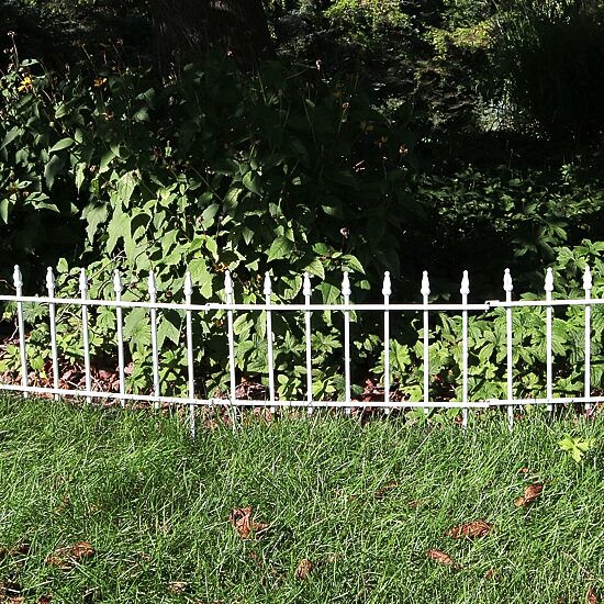 Net Health Shops Border Fence Panels 5-Piece Metal Yard Stake