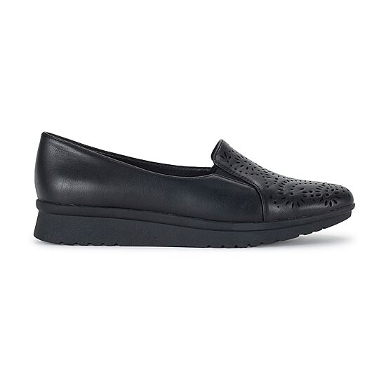 Baretraps Amry Womens Round Closed Toe Slip-On Shoe