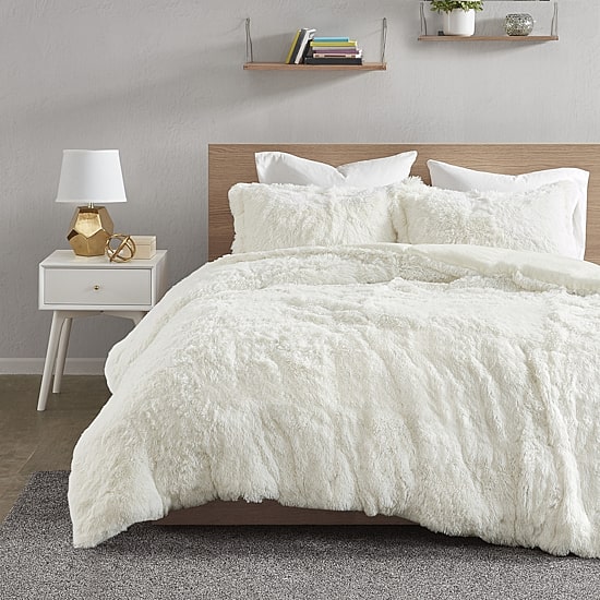 Intelligent Design Leena Shaggy Fur Duvet Cover Set