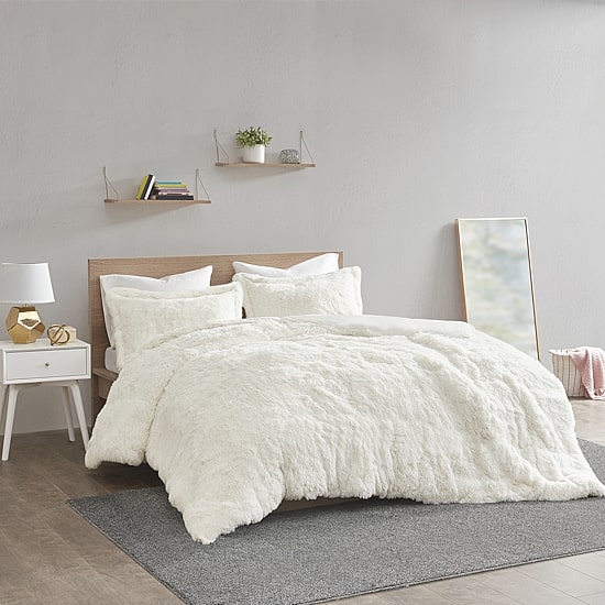 Intelligent Design Leena Shaggy Fur Duvet Cover Set