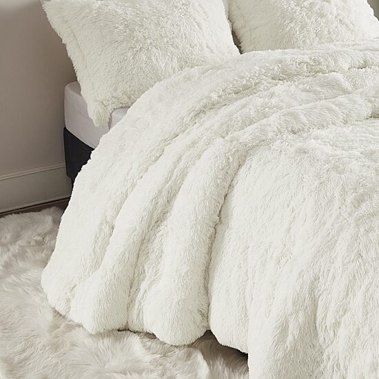 Intelligent Design Leena Shaggy Fur Duvet Cover Set