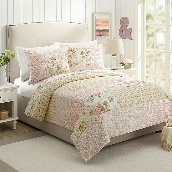 Mary Jane's Home Sweet Blooms Quilt