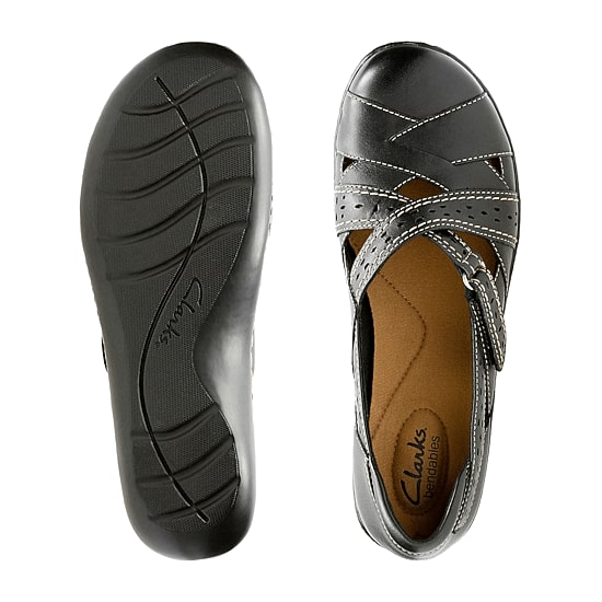 Clarks Womens Ashland Spin Q Closed Toe Slip-On Shoe