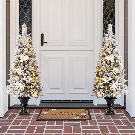 Glitzhome 5 Foot Pre-Lit Flocked Pine Christmas Tree