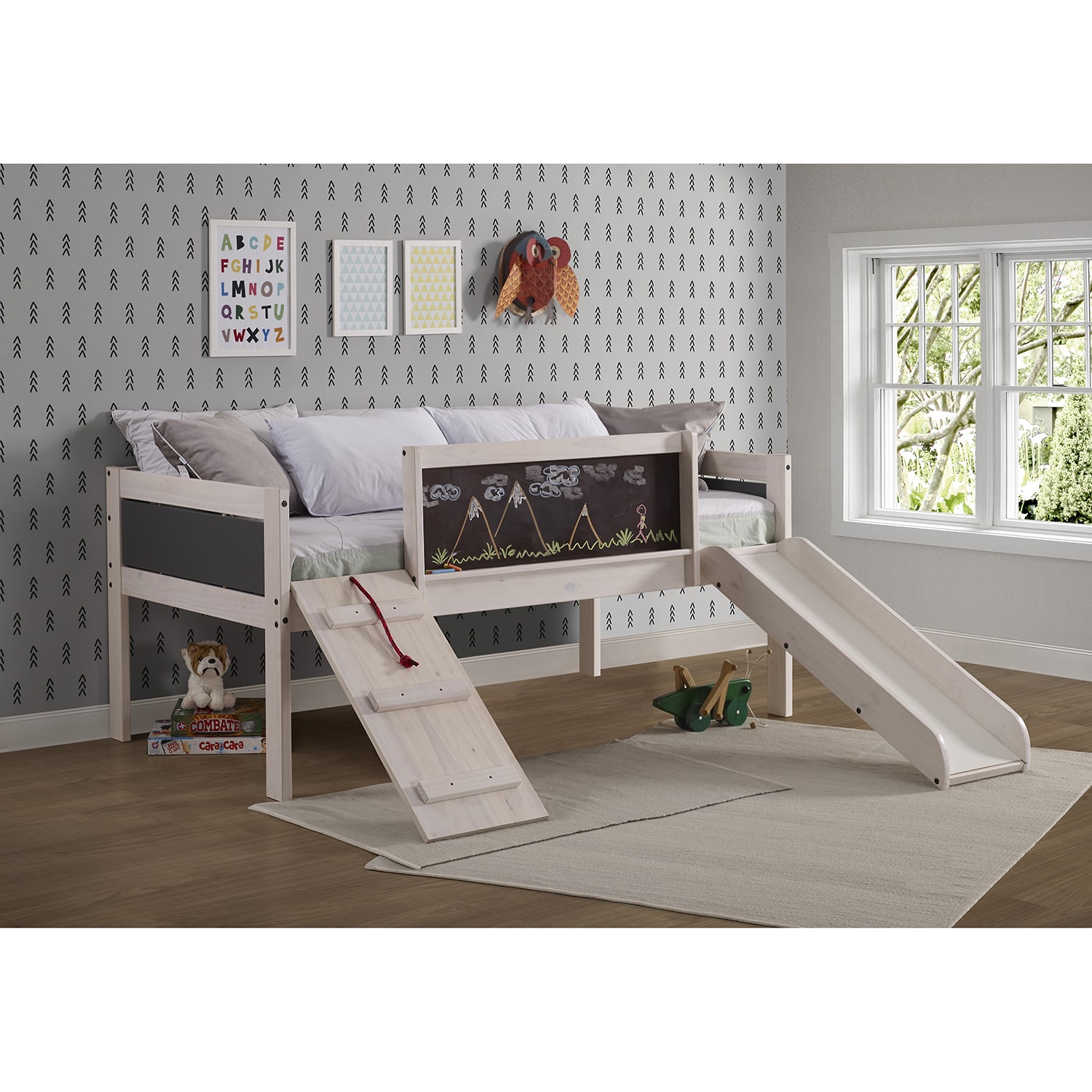 Art & Play Twin Junior Low Loft Bed