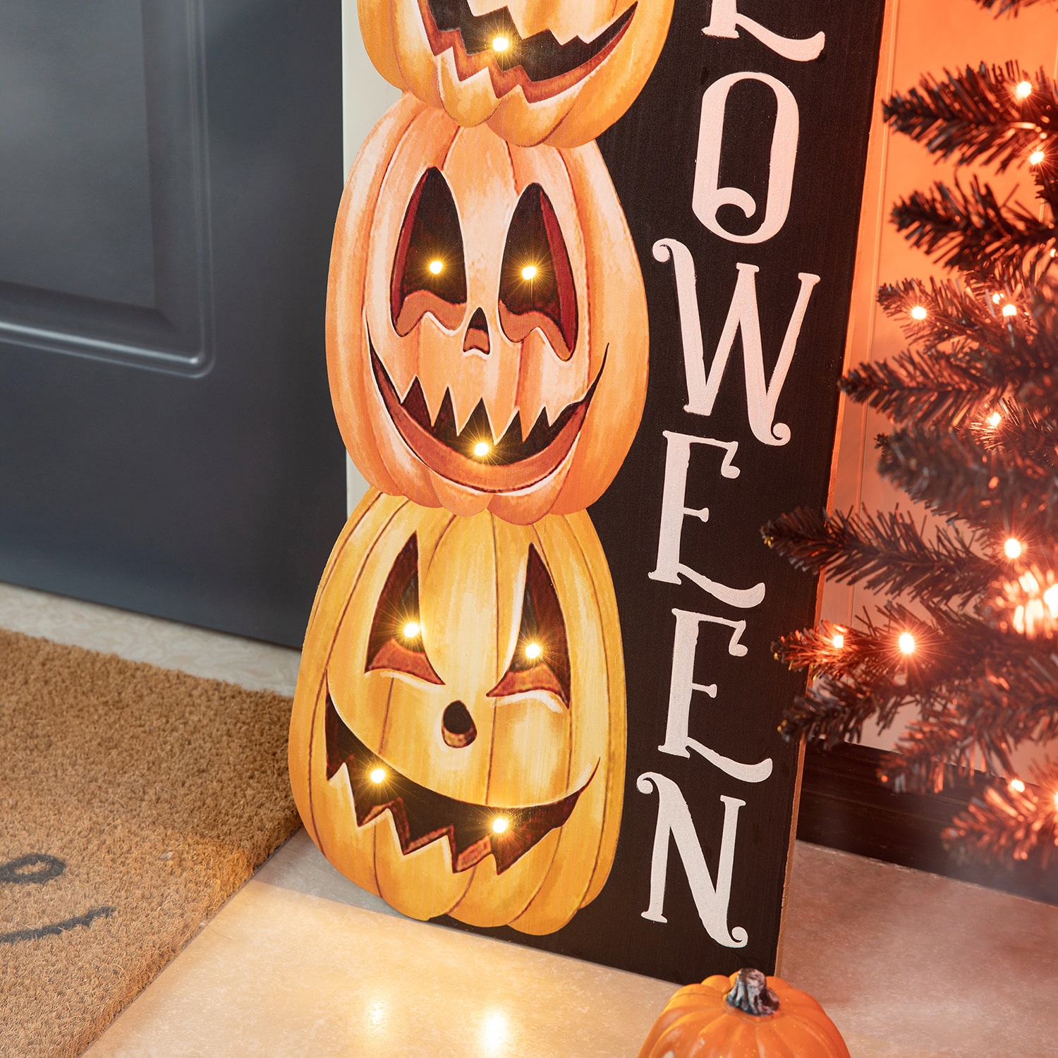 Glitzhome "42""H Lighted Wooden Porch Sign" Halloween Porch Sign