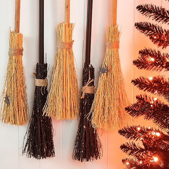 Glitzhome "42"" Wooden Brooms Parking Decor" Halloween Porch Sign