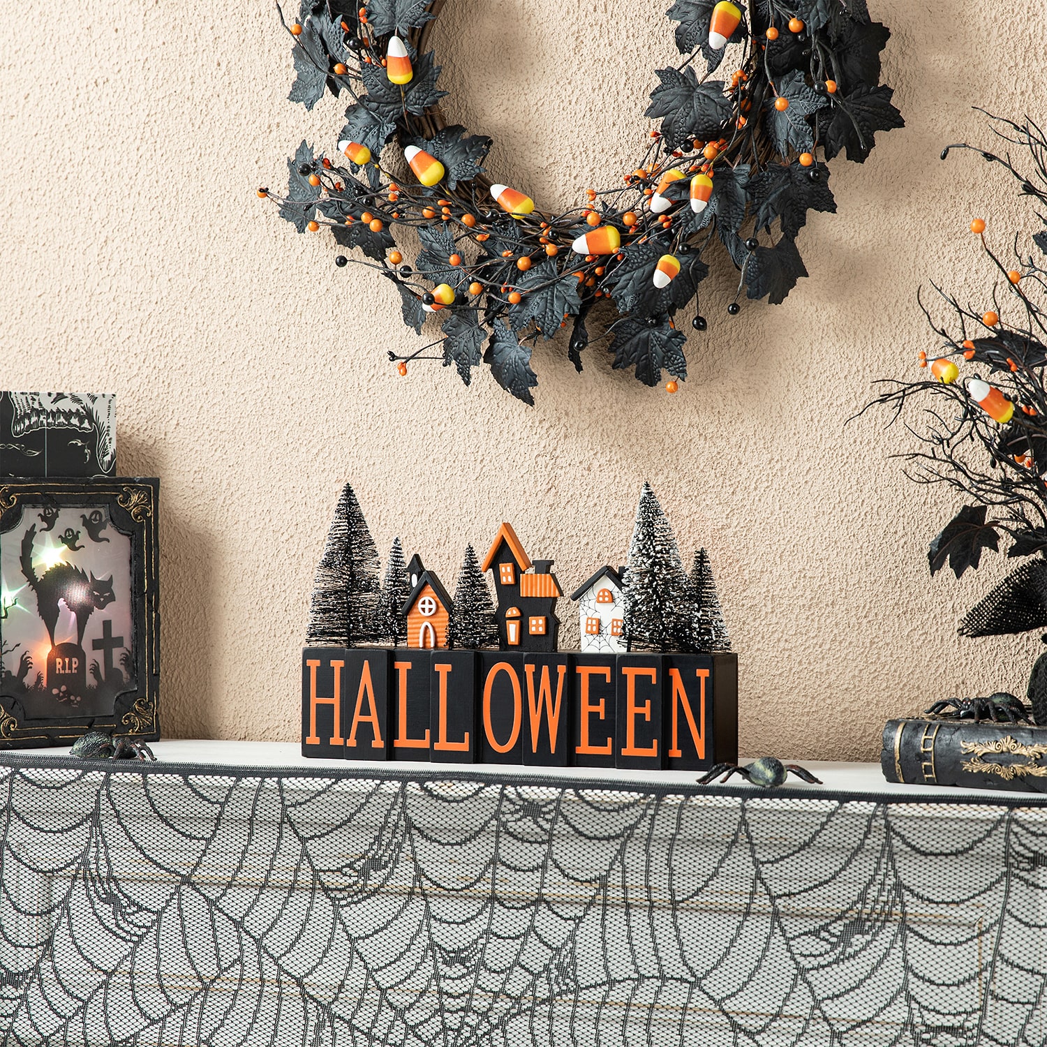 Glitzhome 14"Wooden Haunted House Table Sign Halloween Tabletop Decor
