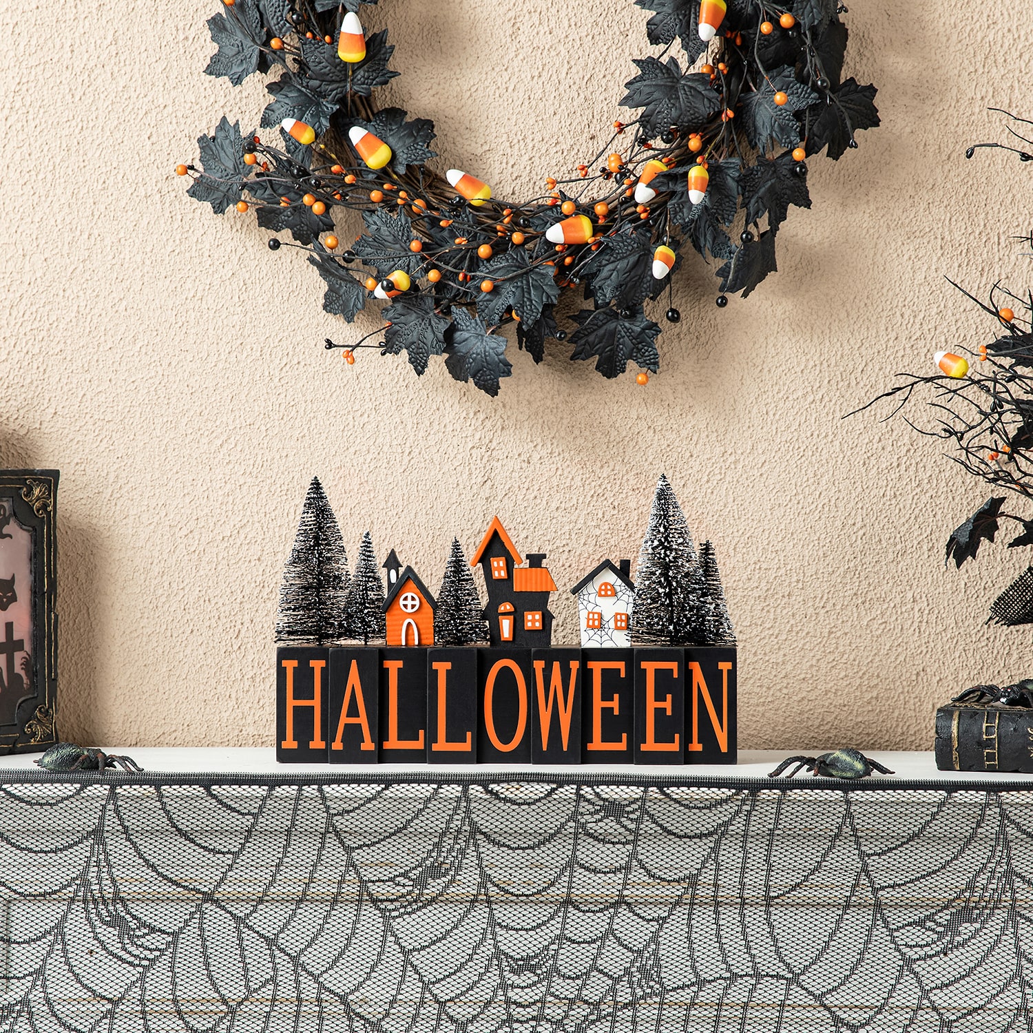 Glitzhome 14"Wooden Haunted House Table Sign Halloween Tabletop Decor