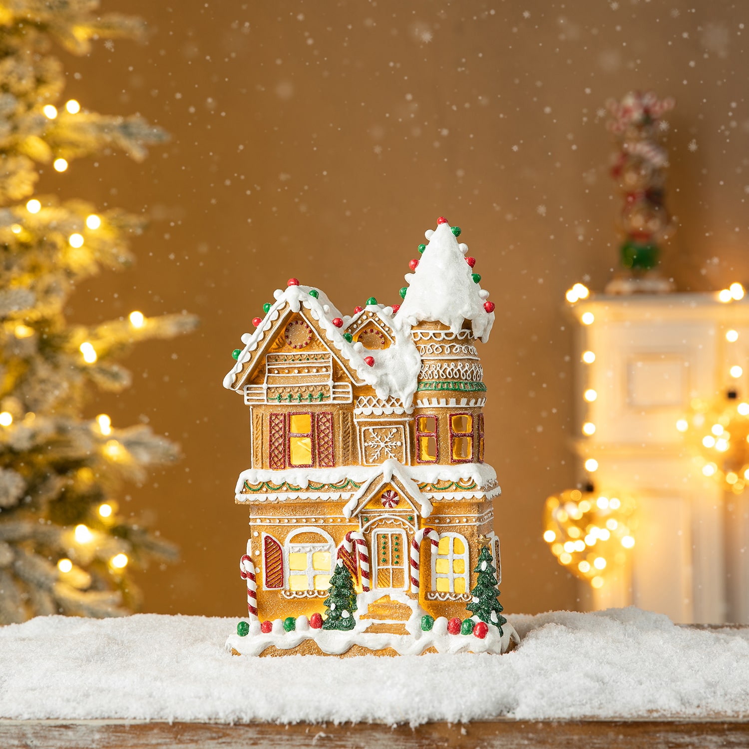 Glitzhome 12" Resin Gingerbread House Christmas Tabletop Decor