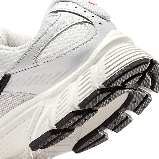 Nike V5 RNR Womens Sneakers