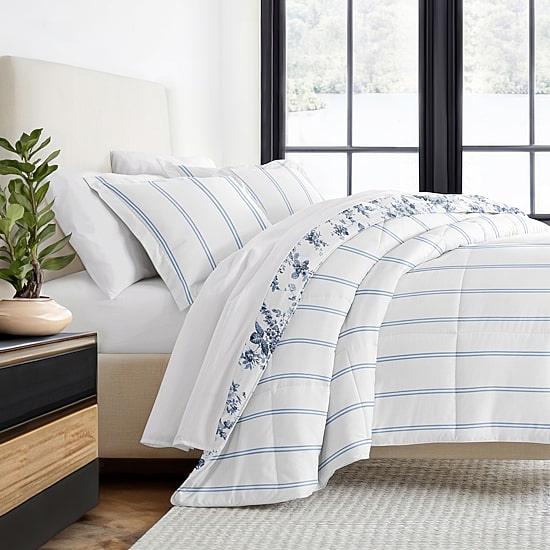 Casual Comfort Cabbage Rose Midweight Down Alternative Comforter Set