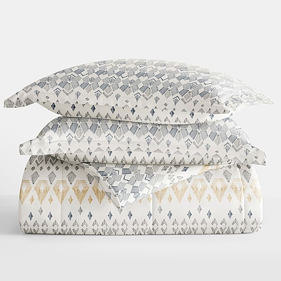 Casual Comfort Mayan Midweight Down Alternative Comforter Set
