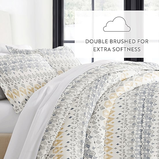 Casual Comfort Mayan Midweight Down Alternative Comforter Set