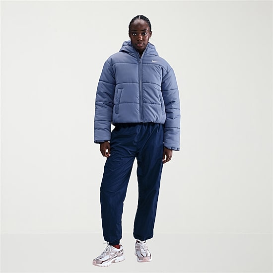 Nike Womens Water Resistant Hooded Heavyweight Puffer Jacket