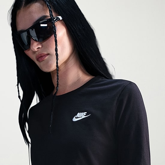 Nike Womens Crew Neck Long Sleeve Active T-Shirt