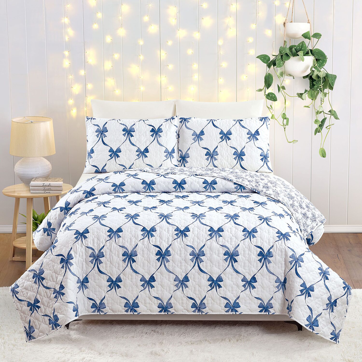 Modern Heirloom Abigail Bow Reversible Quilt Set