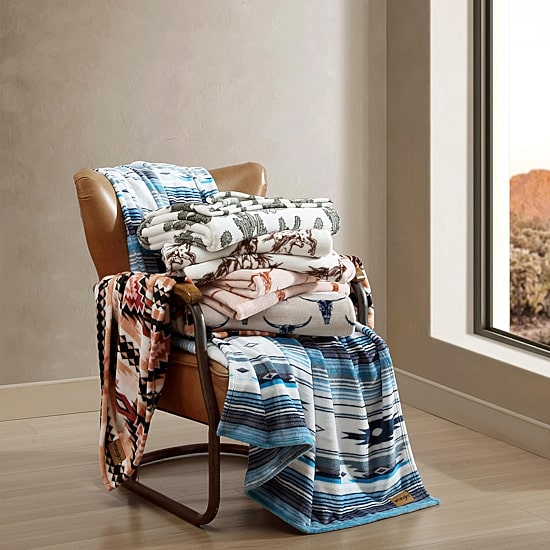 Wrangler Steer Head Washable Throw
