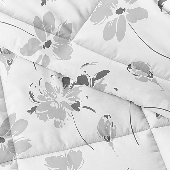 Casual Comfort Patterned Lightweight Comforter Sets