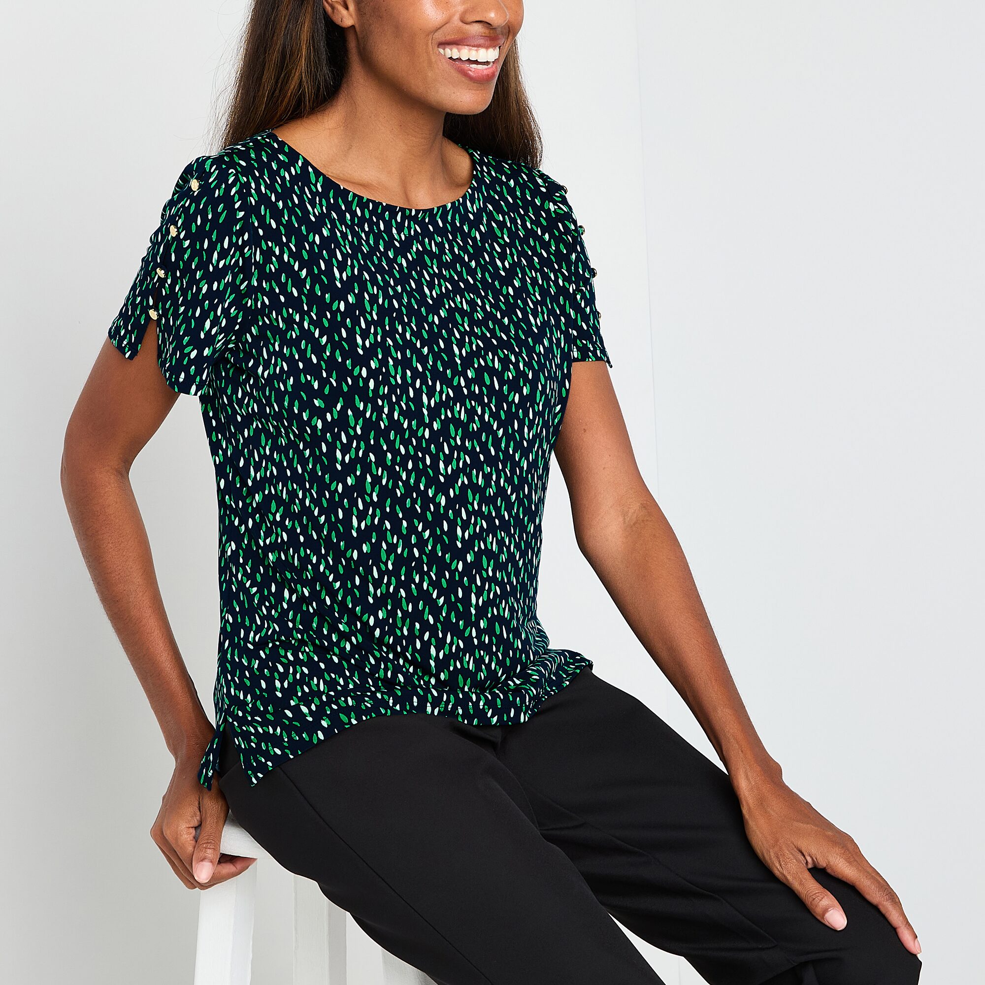 Liz Claiborne Womens Round Neck Short Sleeve Blouse