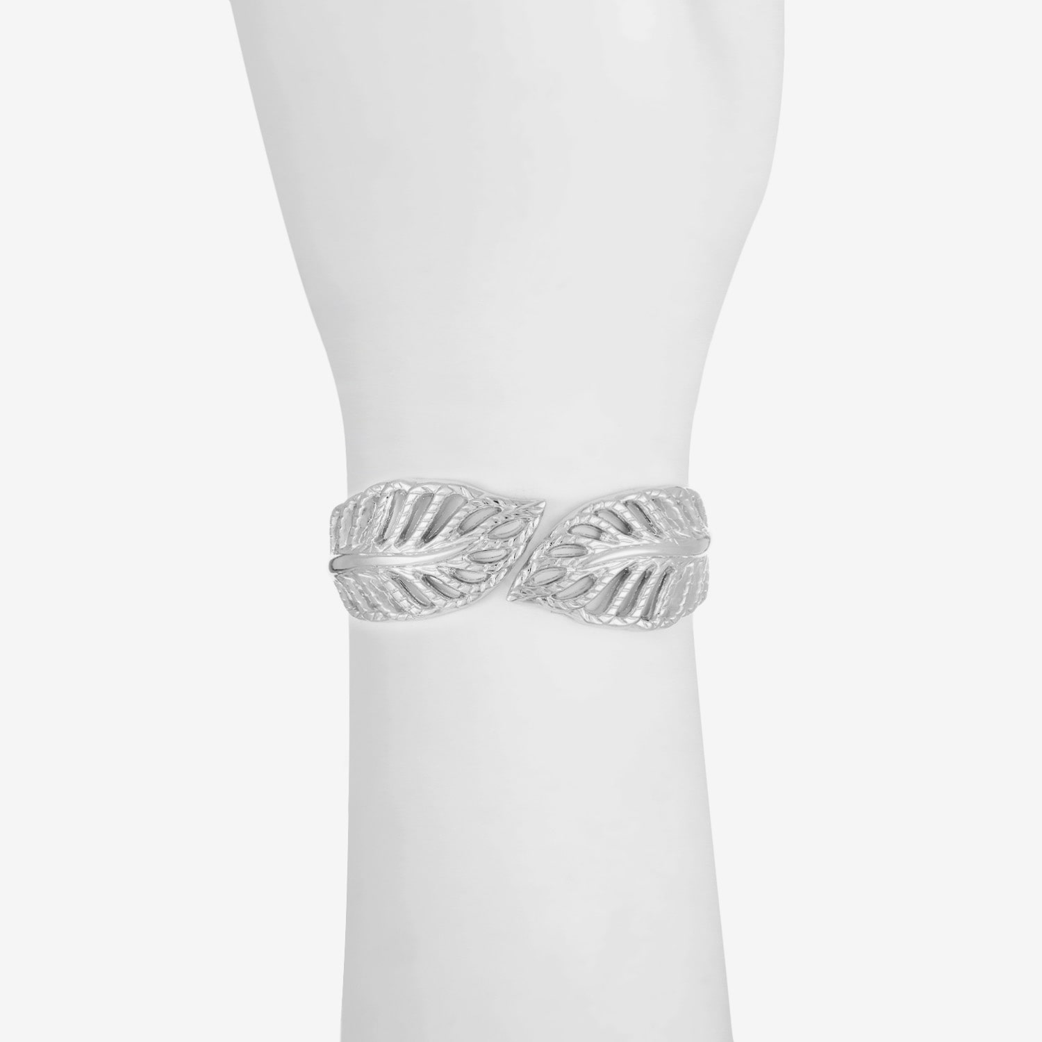 Liz Claiborne Womens Bangle Bracelet