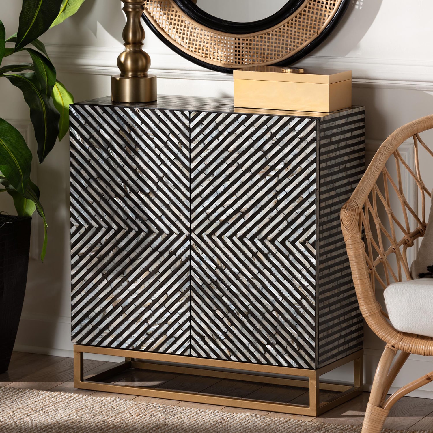 Belenus Accent Chest