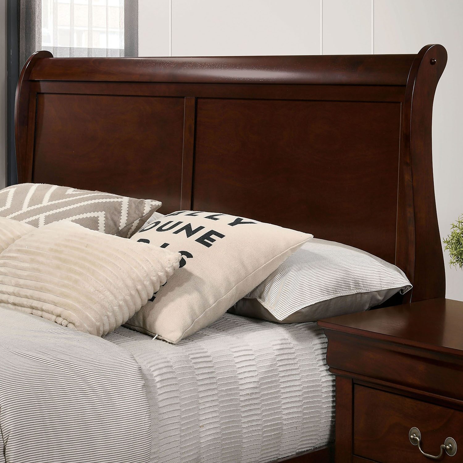 Lihte 5 Piece Wooden Bedroom Set