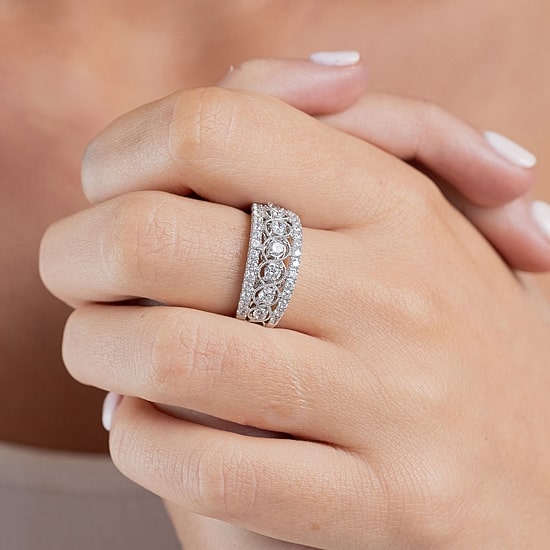 (G / Si2) Womens 9M 1 CT. T.W. Lab Grown White Diamond 10K Gold Anniversary Band