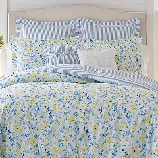 Laura Ashley Nora Midweight Reversible Comforter Set