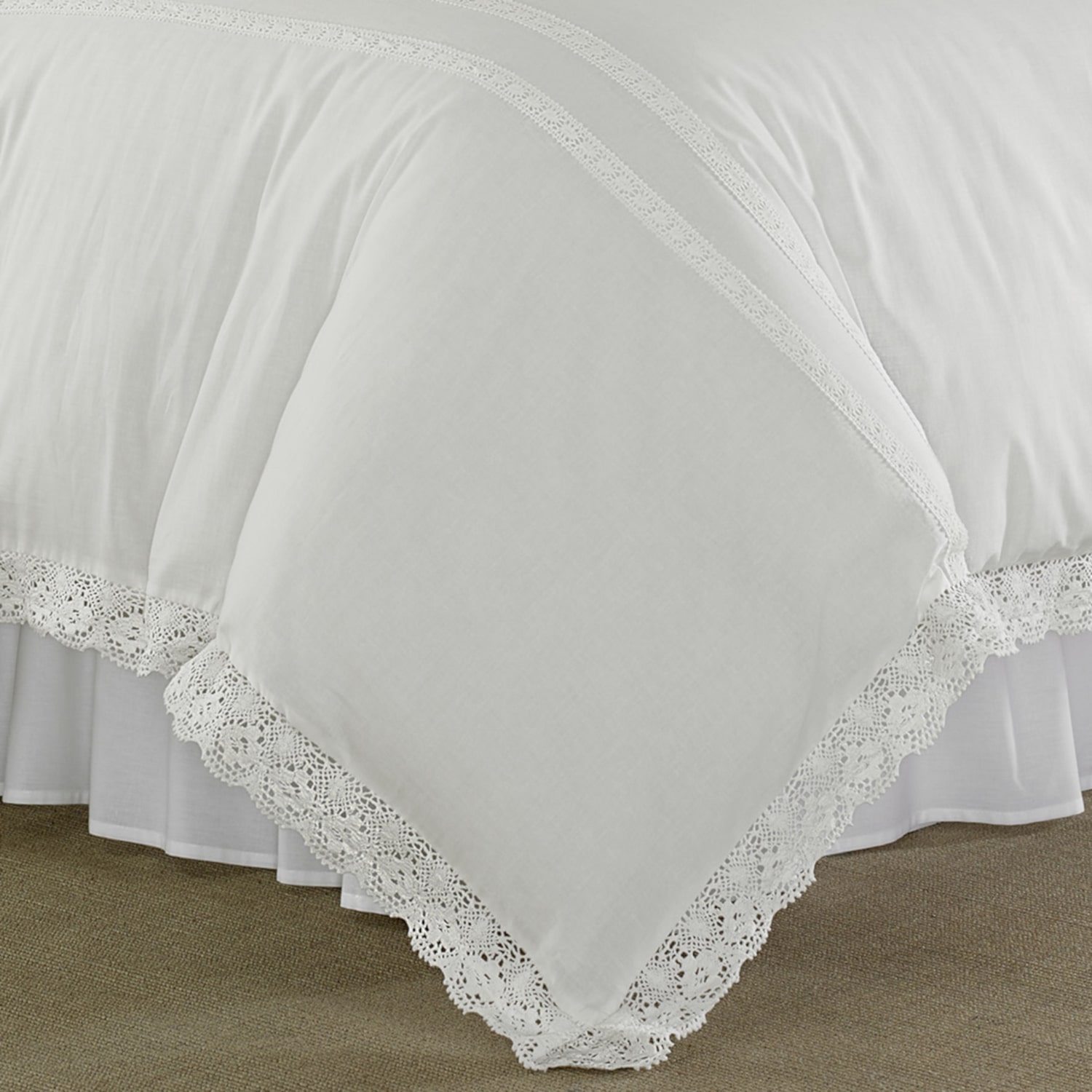 Laura Ashley Annabella Midweight Reversible Comforter Set