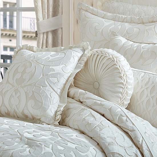 Queen Street La Grande Ivory Round Throw Pillow