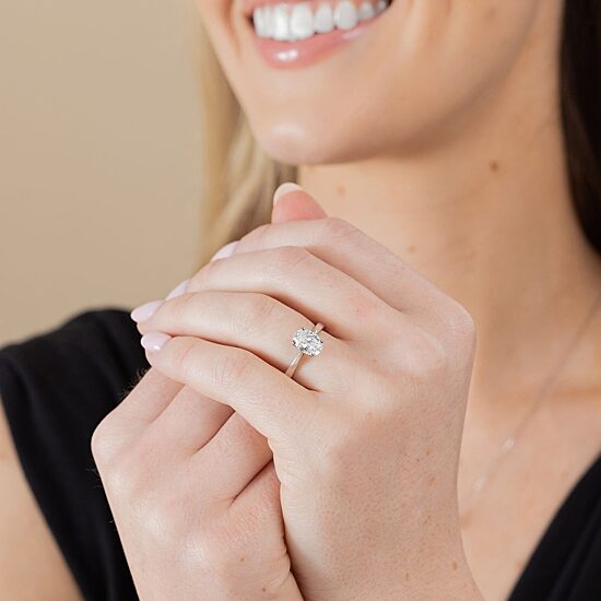(H-I / SI2) Womens 1 1/2 CT. Lab-Grown White Diamond in 14K Gold Oval Solitaire Engagement Ring