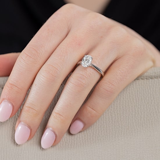 (H-I / SI2) Womens 1 1/2 CT. Lab-Grown White Diamond in 14K Gold Oval Solitaire Engagement Ring
