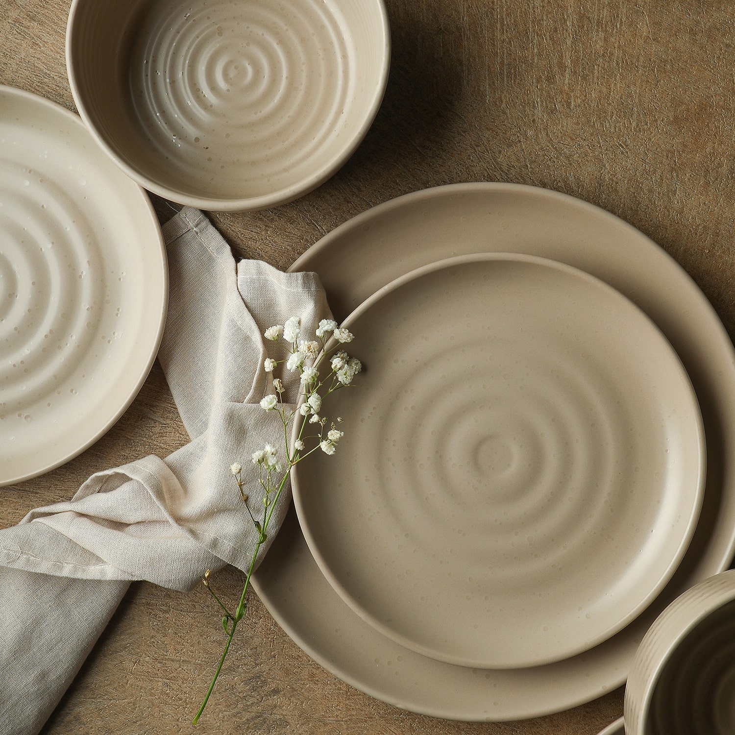 EARTH & CLAY Ion -pc. Stoneware Dinnerware Set