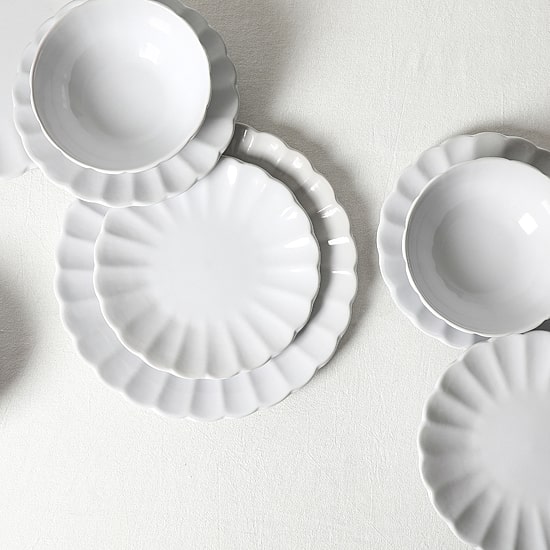 EARTH & CLAY Phoenix 24-pc. Stoneware Dinnerware Set