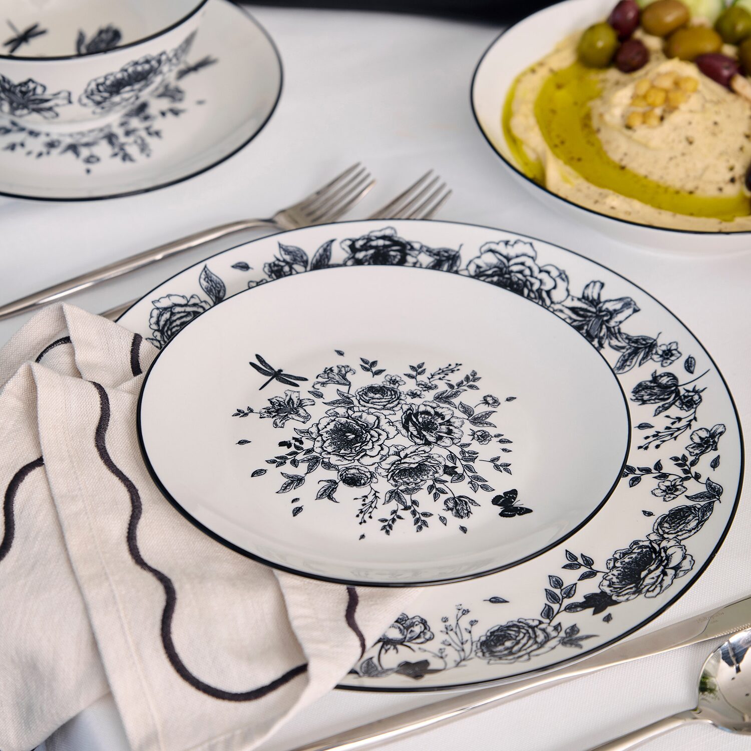 Stone + Lain Esme 24-pc. Porcelain Dinnerware Set