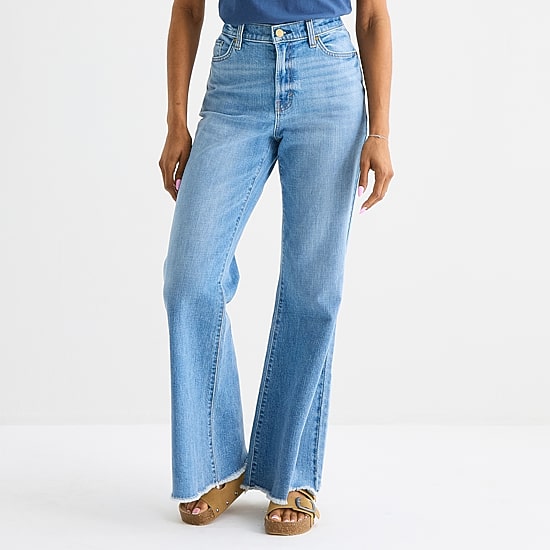 A.N.A Womens Mid Rise Relaxed Flare Leg Jean