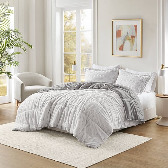 Madison Park Margot Faux Fur Lightweight Comforter Set