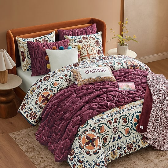 Jenny Martinez Berta 3-pc. Medallion Midweight Comforter Set