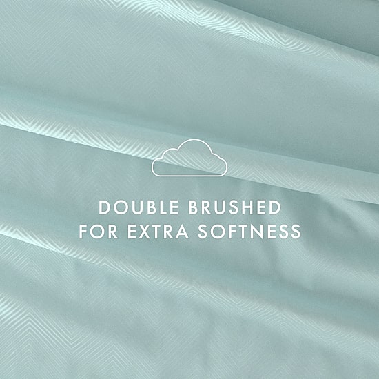Casual Comfort™ Premium Ultra Soft Chevron Microfiber Wrinkle Free Sheet Set