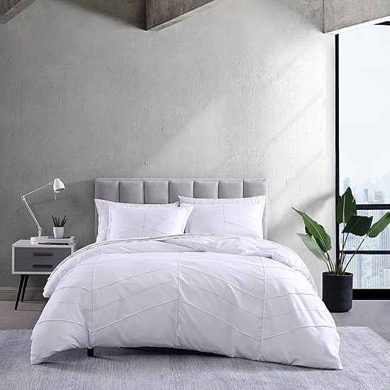 City Scene Courtney Midweight Comforter Set