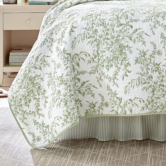 Laura Ashley Bedford Quilt Set
