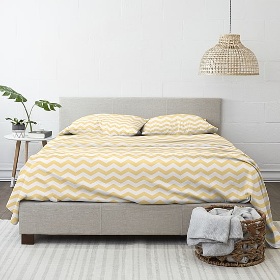 Casual Comfort™ Premium Ultra Soft Arrow Pattern Microfiber Wrinkle Free Sheet Set