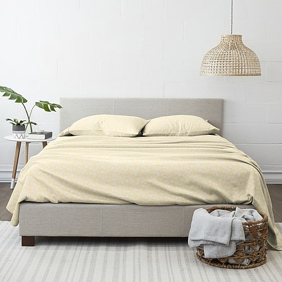 Casual Comfort™ Premium Ultra Soft Wheat Pattern Microfiber Wrinkle Free Sheet Set