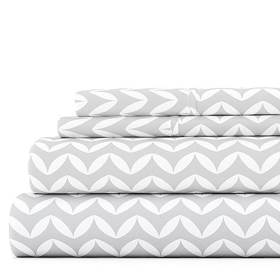 Casual Comfort™ Premium Ultra Soft Puffed Chevron Pattern Sheet Set